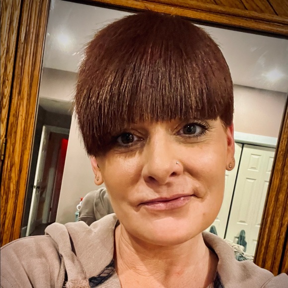 Meet your Posher, Melissa - Picture 1 of 1